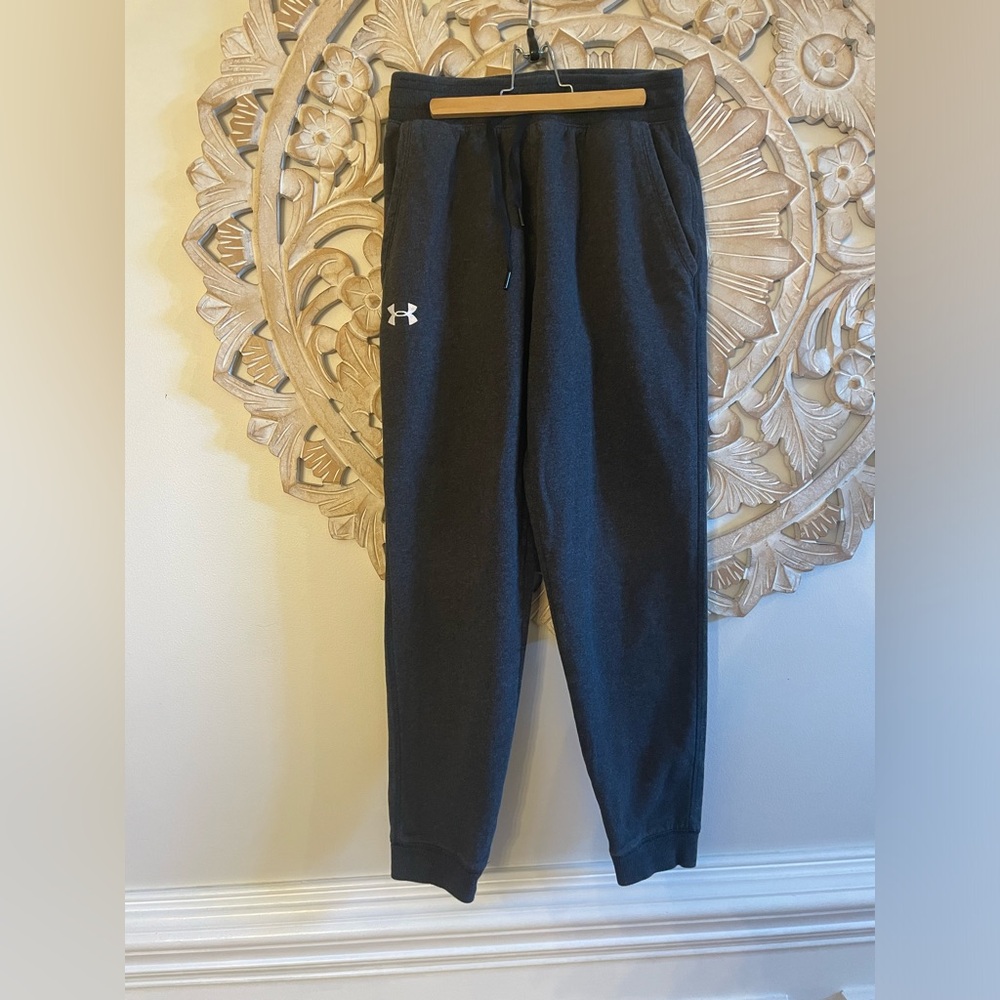 Under Armour Men’s Dark Gray Sweatpants